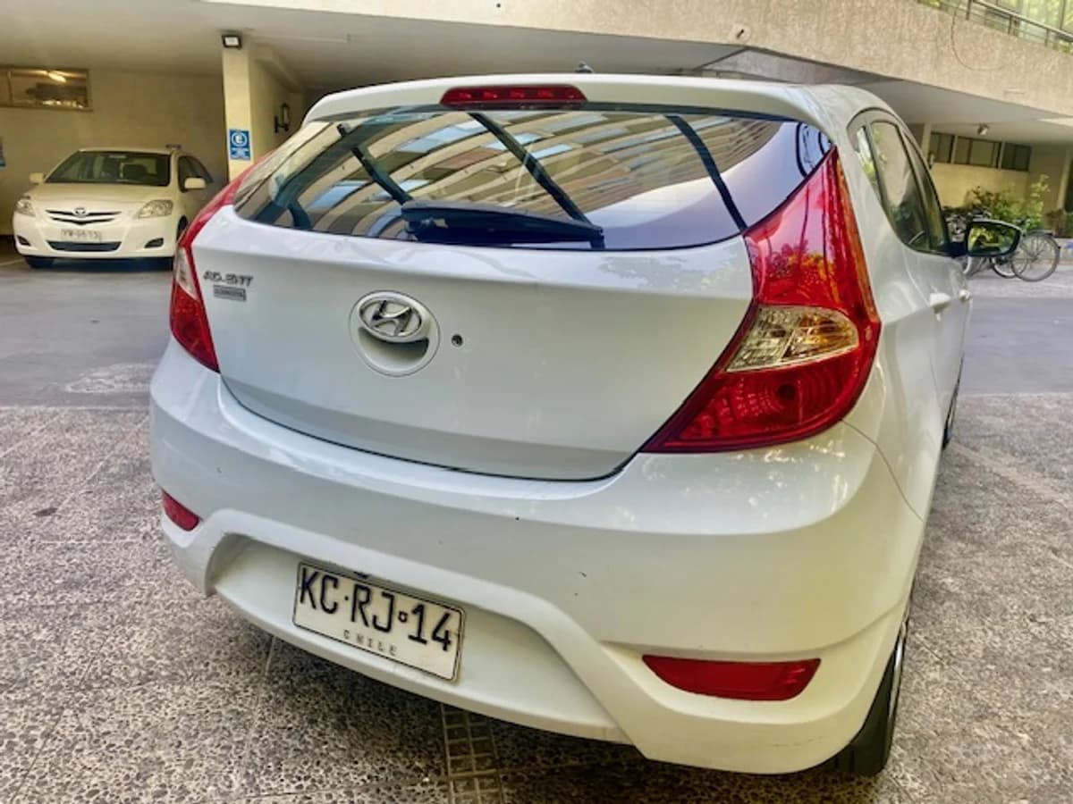 2018 HYUNDAI accent - Imagen 3
