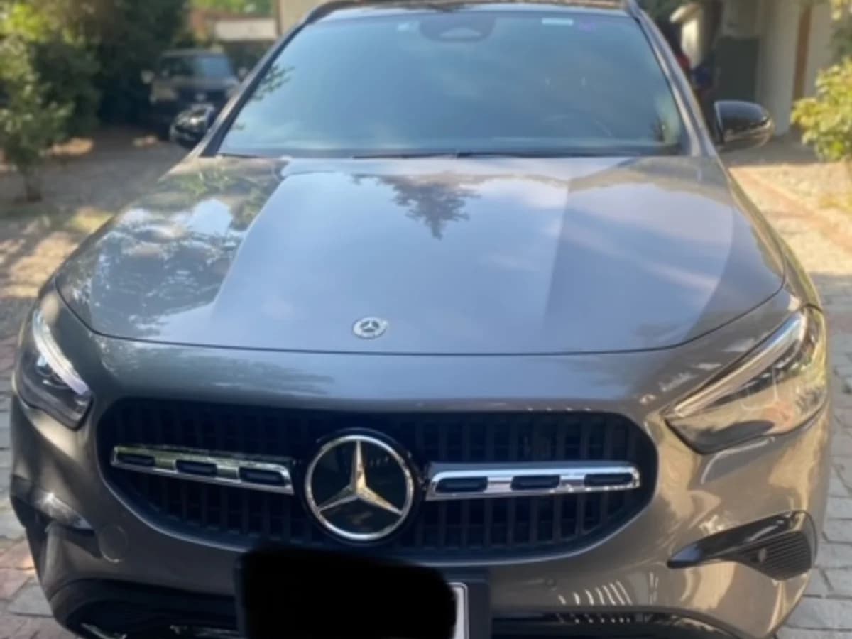 2024 MERCEDES BENZ gla 200 - Imagen 1