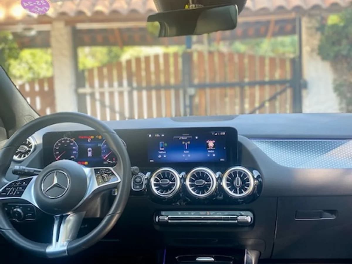 2024 MERCEDES BENZ gla 200 - Imagen 4