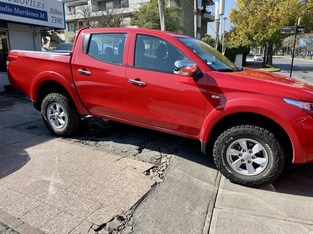 2019 MITSUBISHI L200 KATANA DCAB CRT 4X4 2.4 - Imagen 2