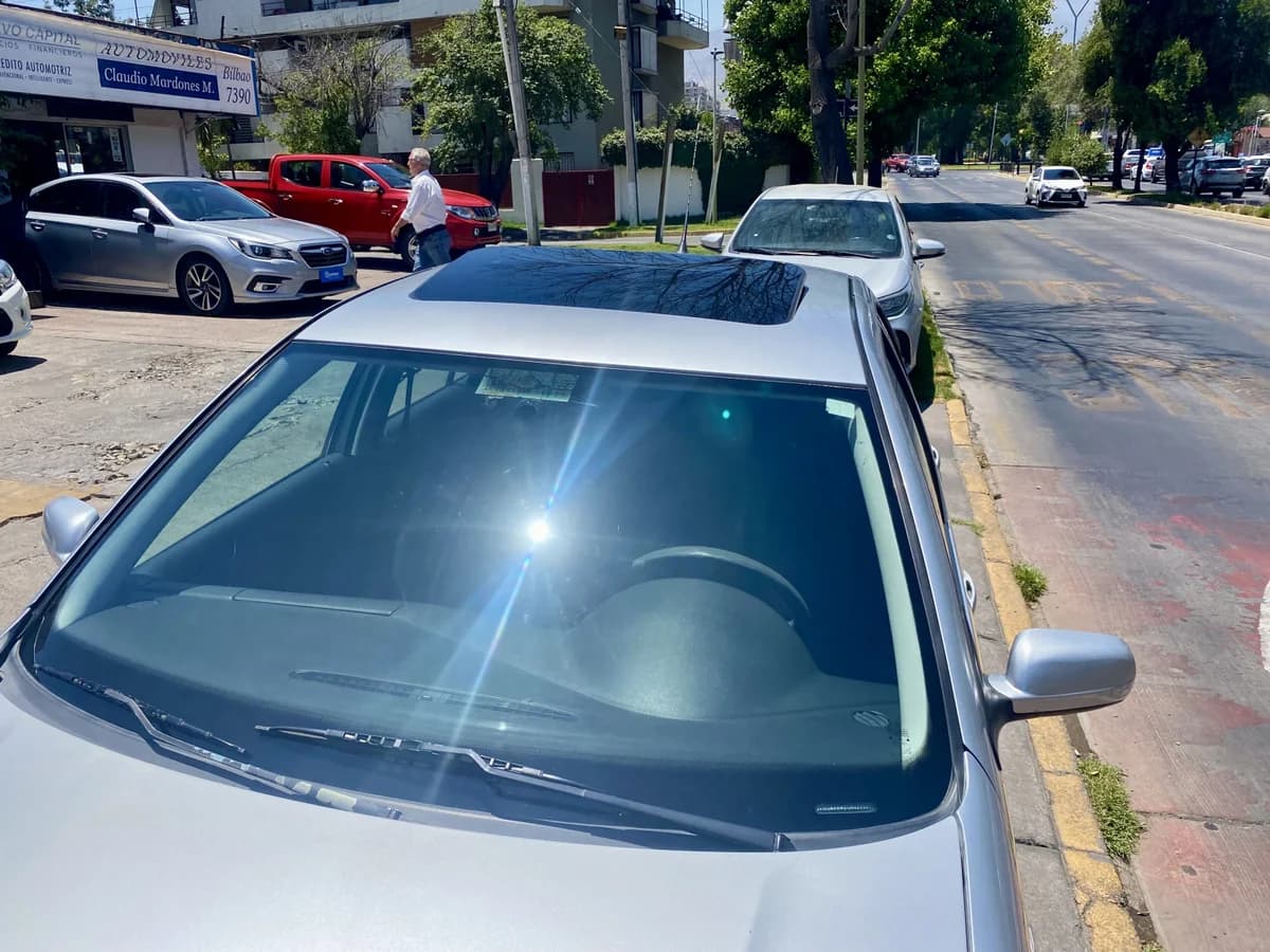 2012 VOLKSWAGEN BORA TRENDLINE SKY 2.0 - Imagen 5