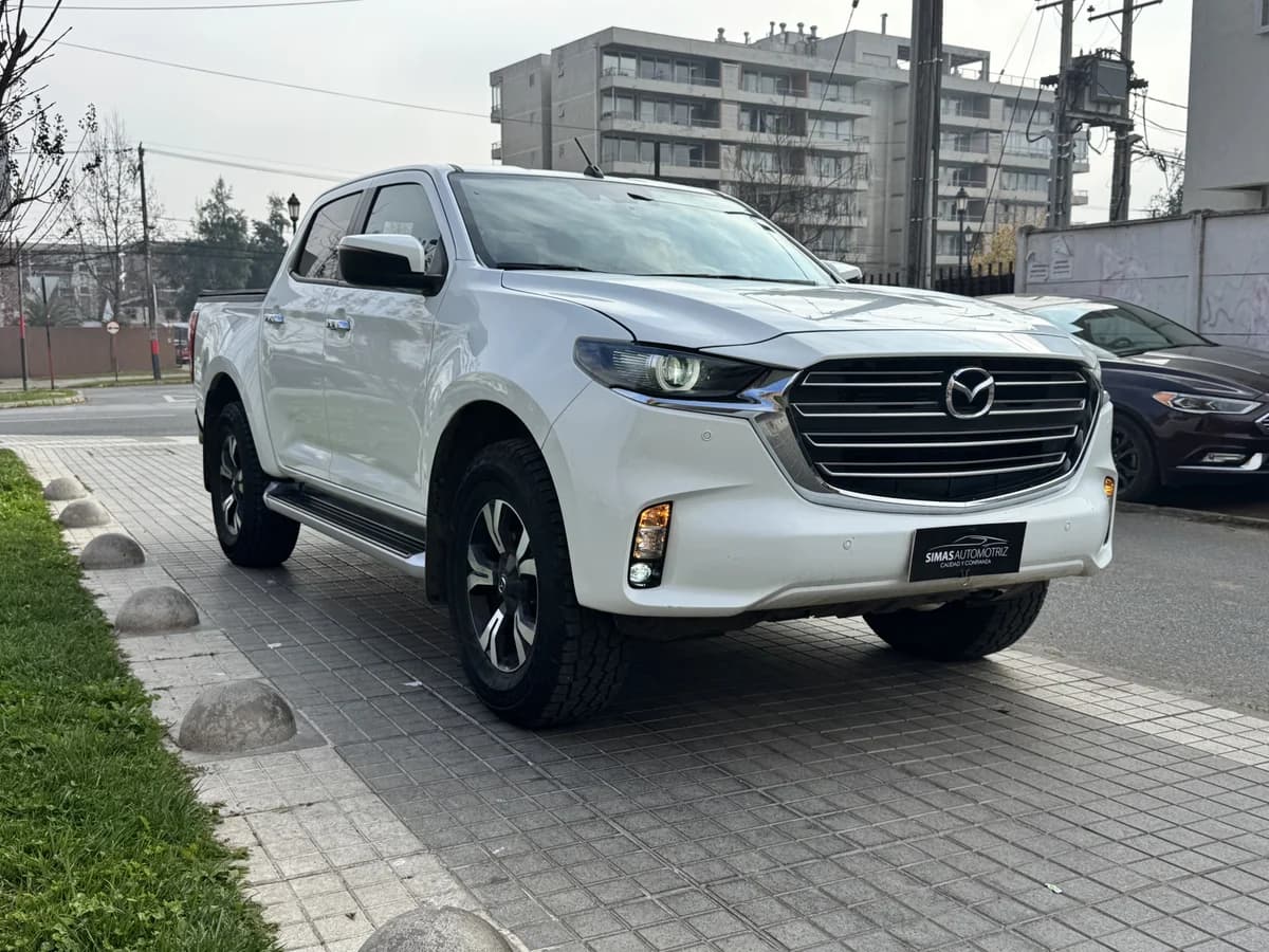 2023 MAZDA BT 50 HIGH 4X4 3.0 AUT - Imagen 3
