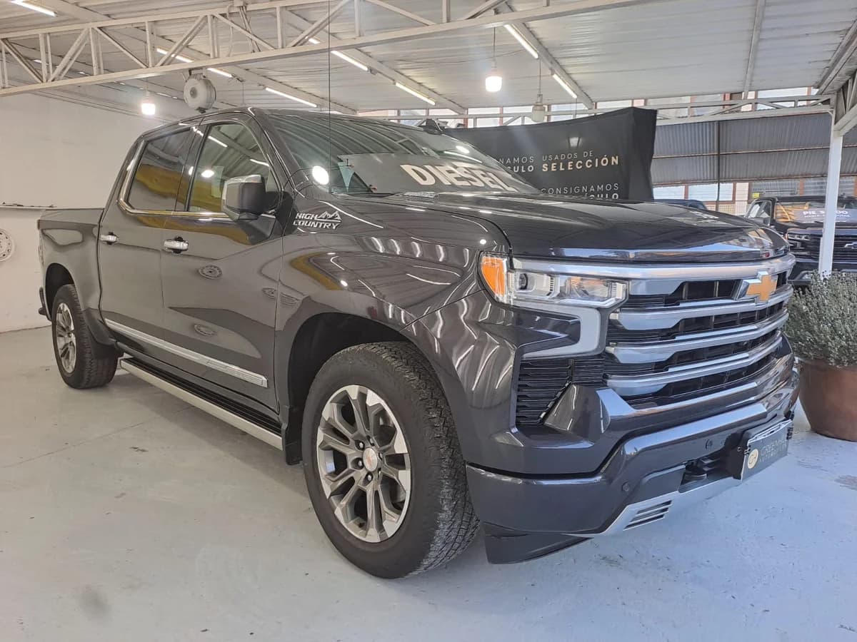 2023 CHEVROLET SILVERADO 4X4 3.0L AUT - Imagen 1