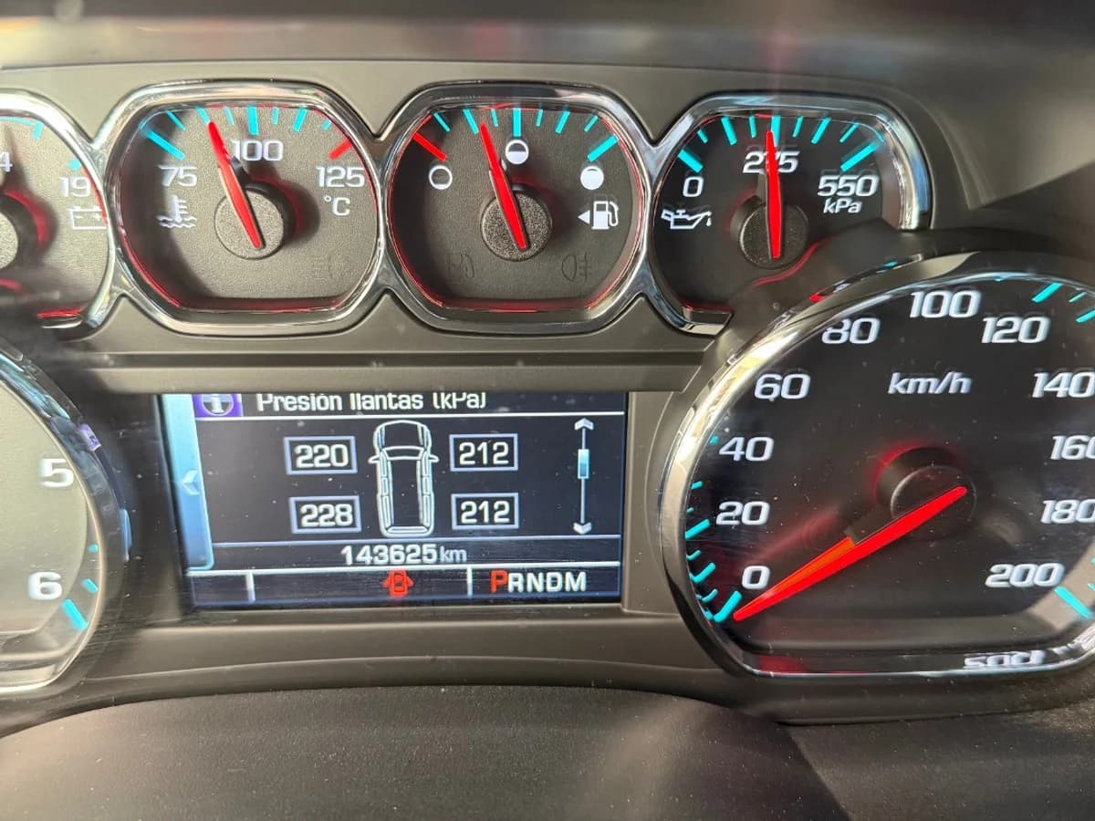 2015 CHEVROLET TAHOE LT 5.3 AUT - Imagen 4