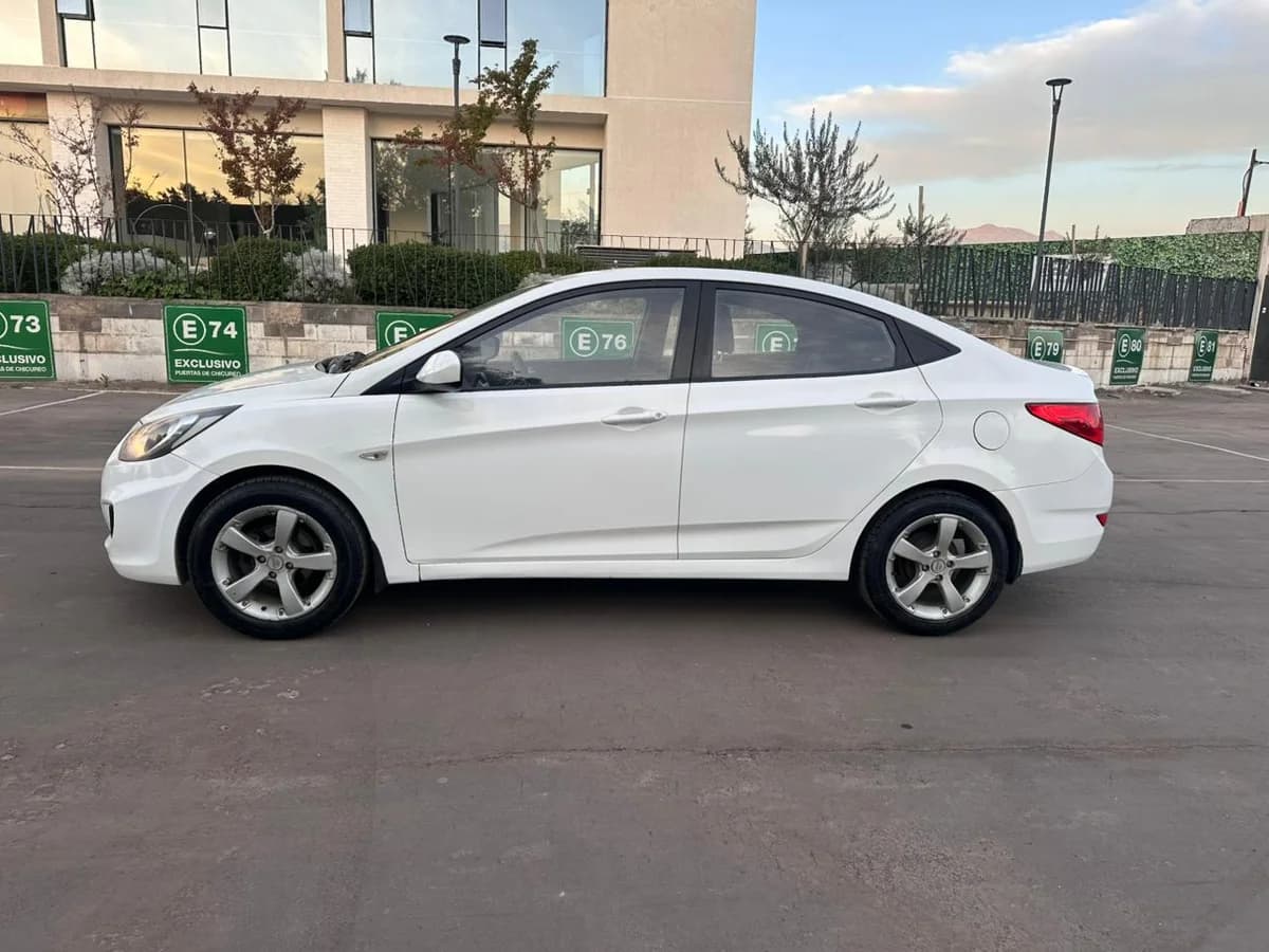 2014 HYUNDAI ACCENT RB GL 1.4 - Imagen 3