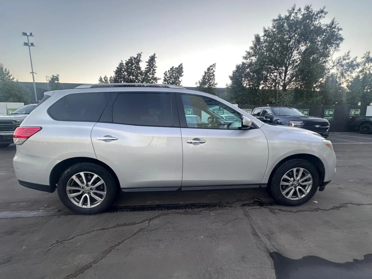 2016 NISSAN Pathfinder - Imagen 3