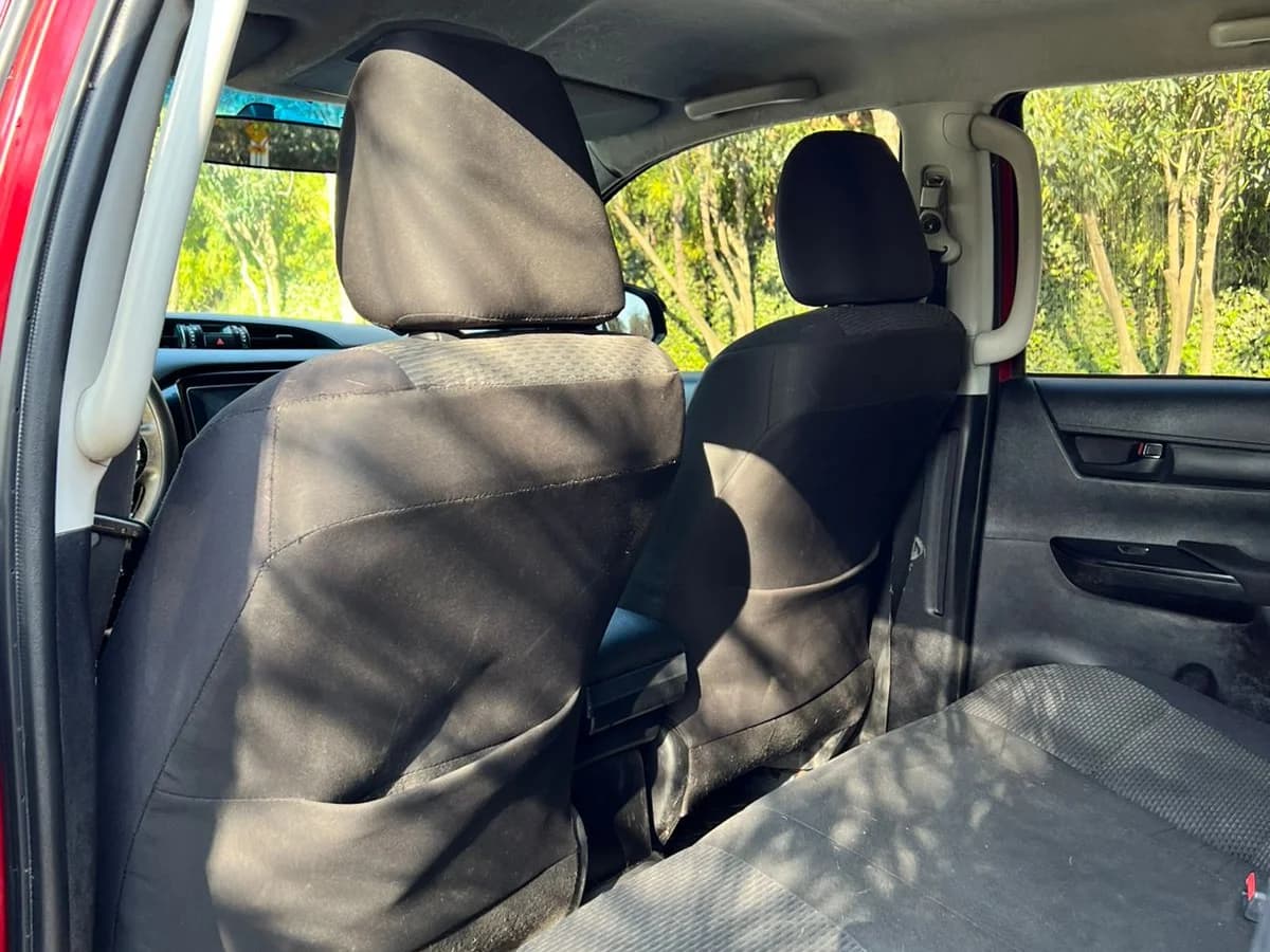 2022 TOYOTA HILUX D CAB SR 4X2 2.4L DIESEL MT6 - Imagen 5