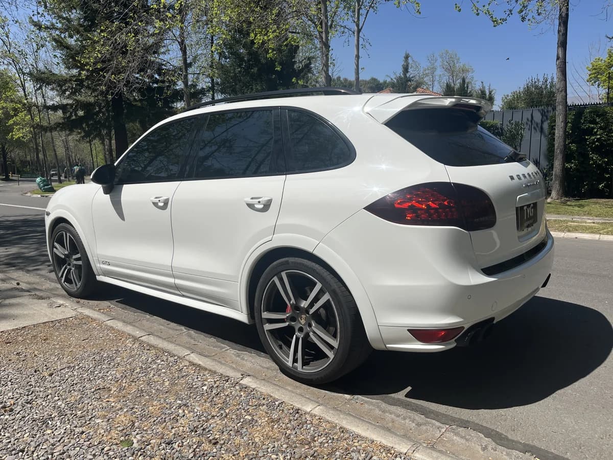 2013 PORSCHE CAYENNE GTS - Imagen 5