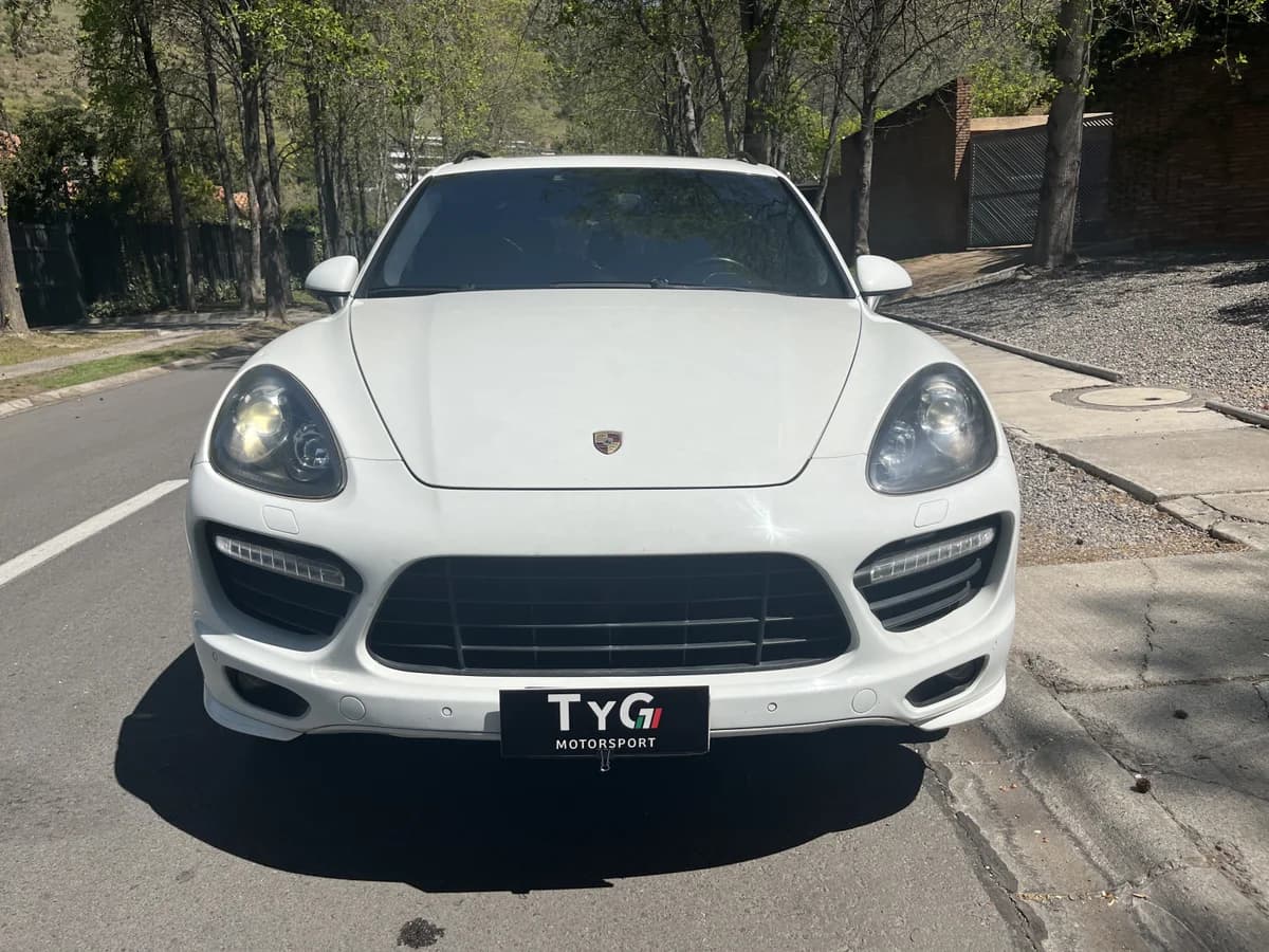 2013 PORSCHE CAYENNE GTS - Imagen 2