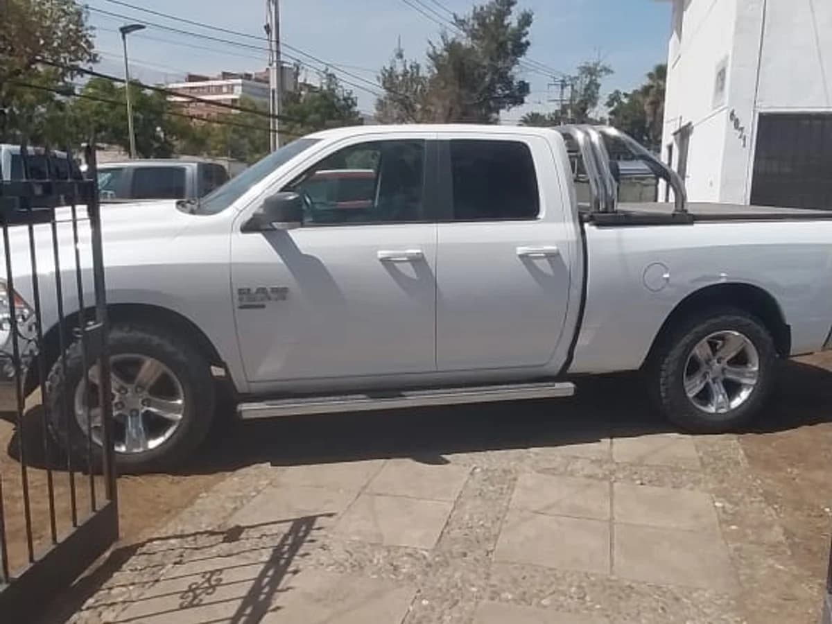 2020 RAM NEW RAM 1500 SLT 4X4 3.6 AUT - Imagen 1