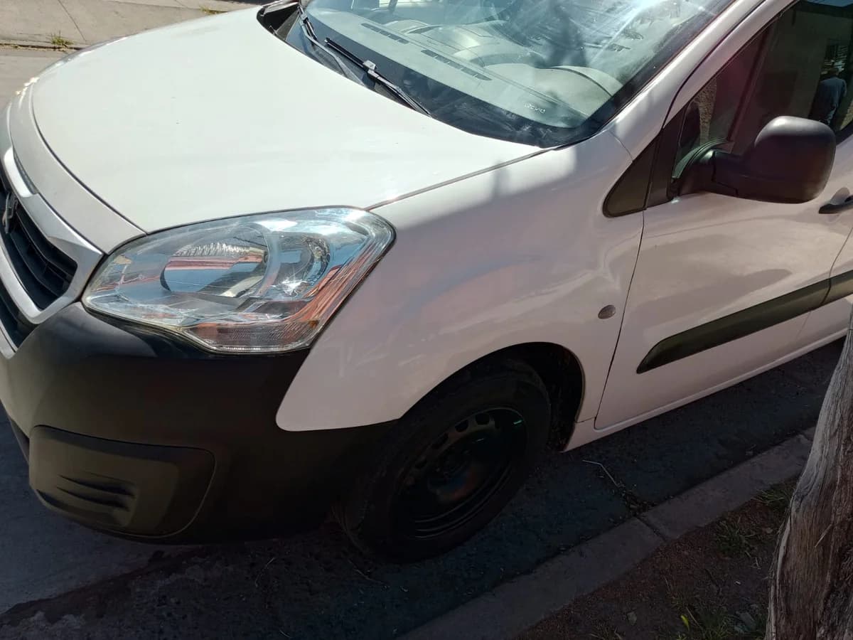 2019 PEUGEOT PARTNER VU HDI 1.6 - Imagen 3