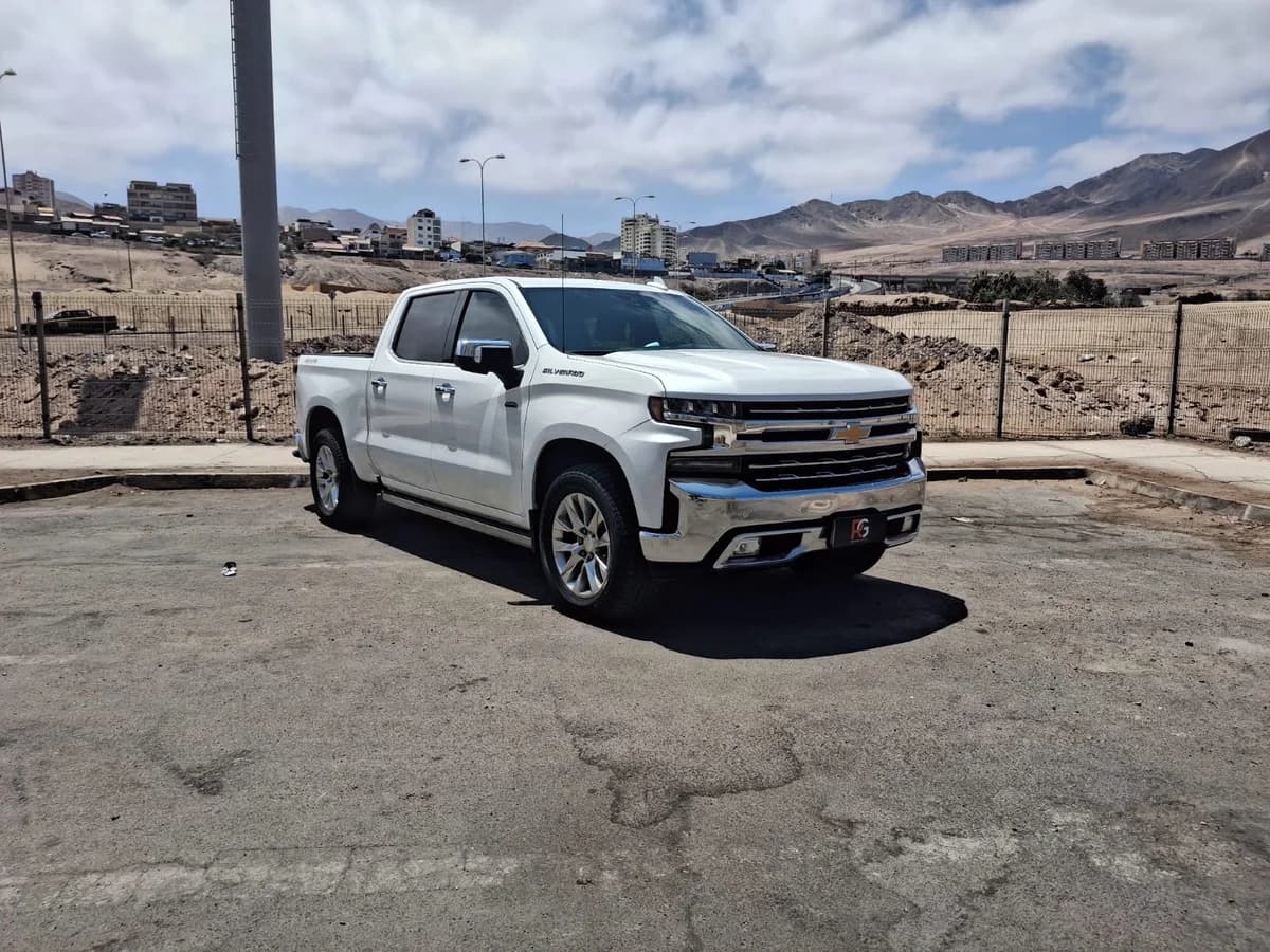 2019 CHEVROLET SILVERADO CC DCAB 4X4 5.3 AUT - Imagen 3