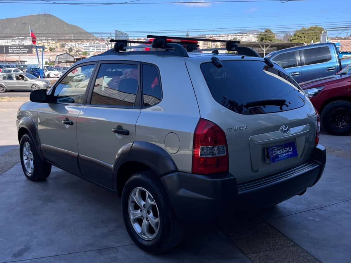 2010 HYUNDAI TUCSON GL 4X4 2.0 AUT - Imagen 5