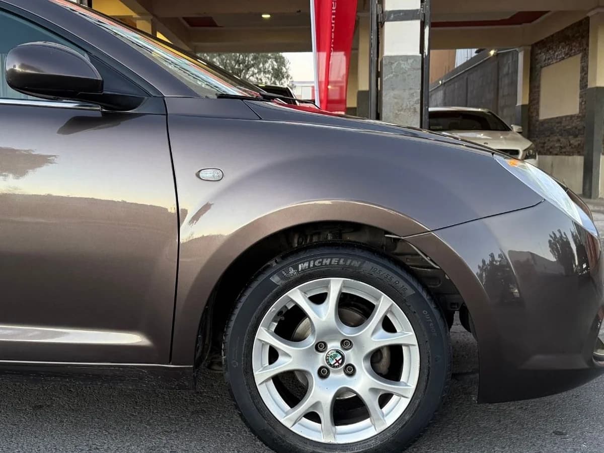 2015 ALFA ROMEO MITO 1.4 - Imagen 2