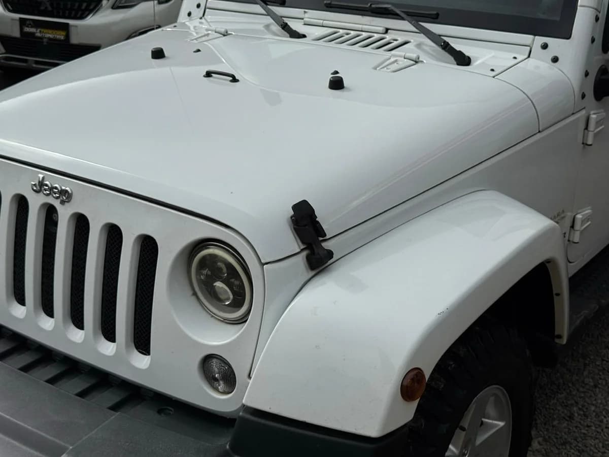 JEEP WRANGLER SAHARA 2015 - Imagen 5