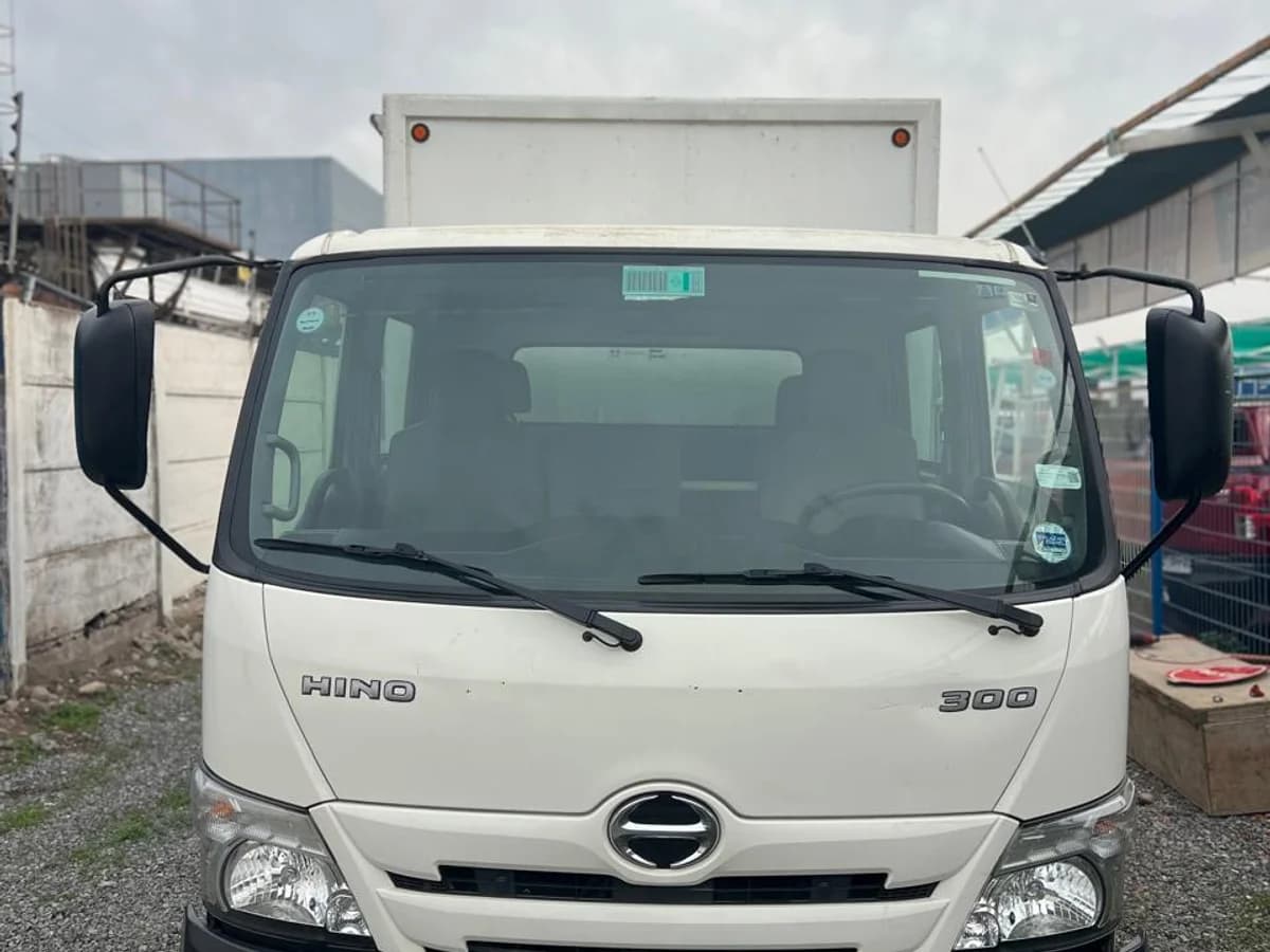 2021 HINO XZU - Imagen 1