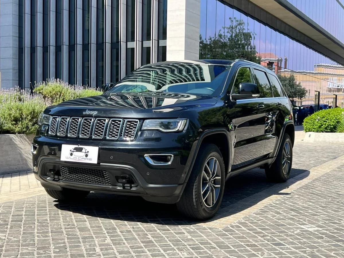 2022 JEEP GRAND CHEROKEE LAREDO 3.6 - Imagen 1