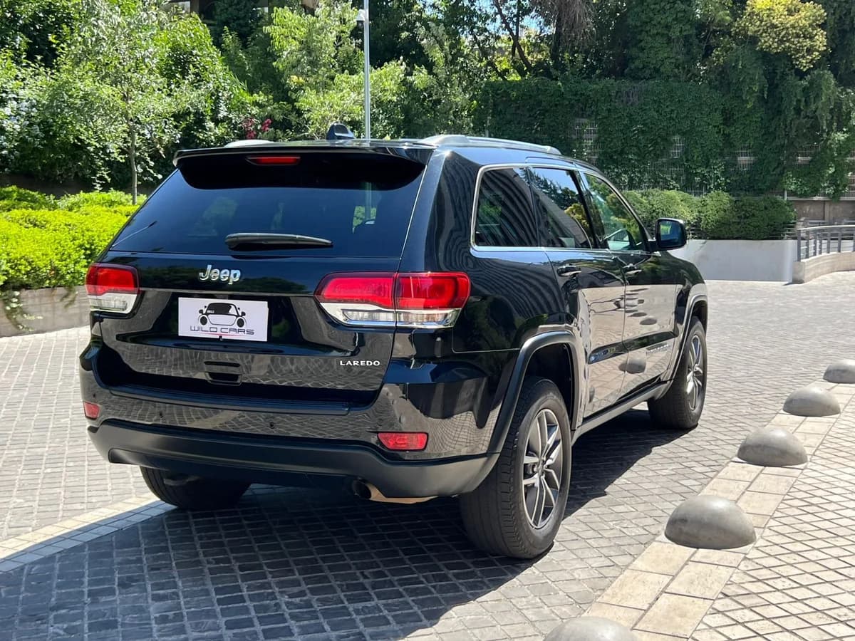 2022 JEEP GRAND CHEROKEE LAREDO 3.6 - Imagen 4