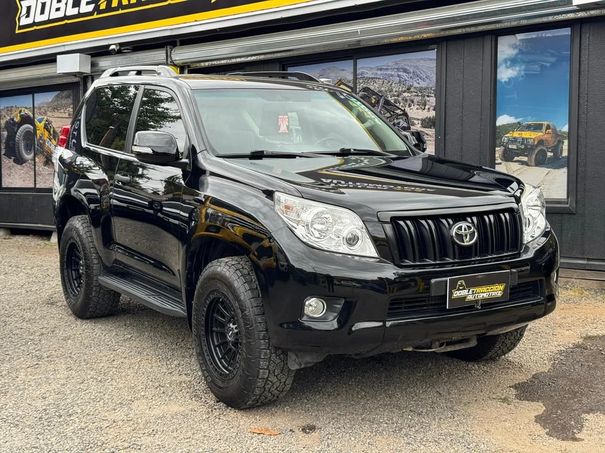 TOYOTA LAND CRUISER PRADO 2011 4X4 2.7 AUT - Imagen 1