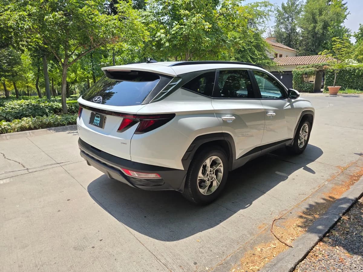 2023 HYUNDAI TUCSON NX4 MPI 4X4 2.0 AUT (4X4 PERMANENTE) - Imagen 4