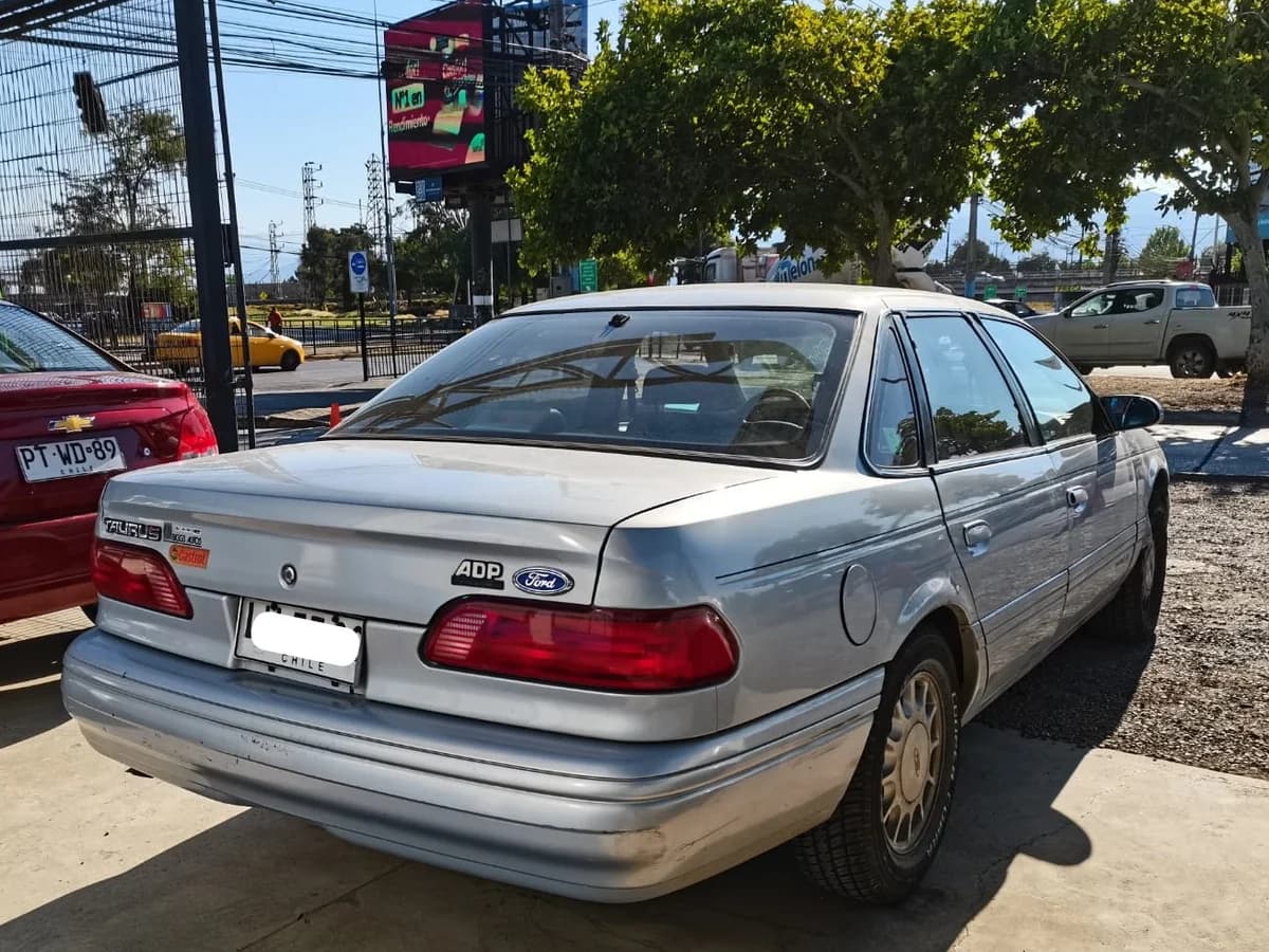 FORD TAURUS LX AT - Imagen 4