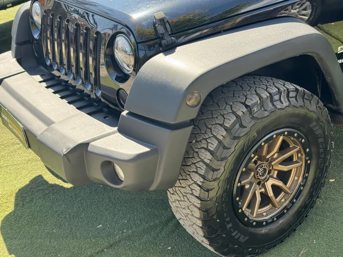 JEEP WRANGLER JK SPORT 2018 - Imagen 4