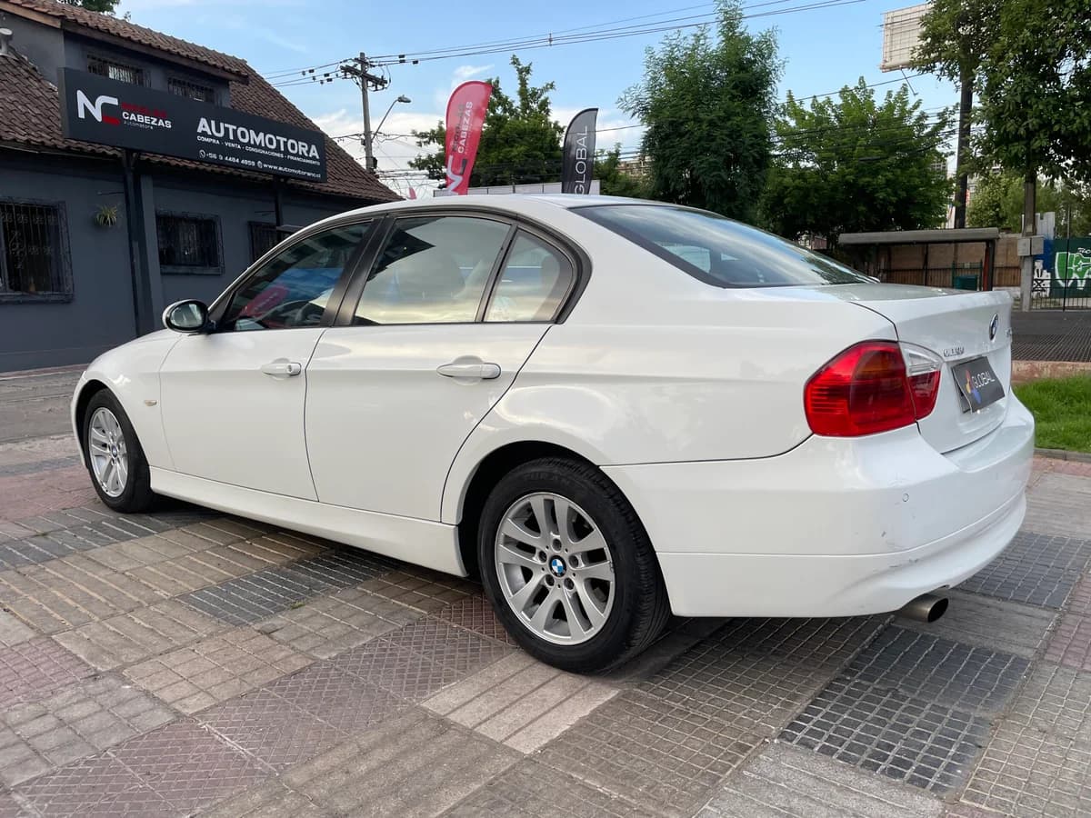 BMW 320i 2008 - Imagen 4