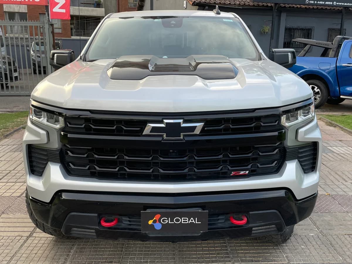 Chevrolet Silverado 2023 - Imagen 4