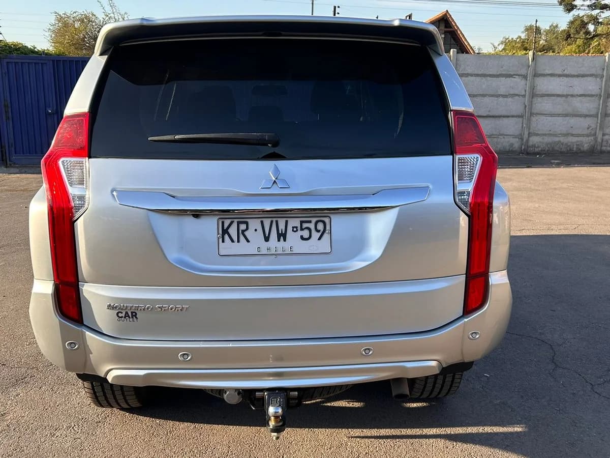 2018 MITSUBISHI MONTERO SPORT 2.4 AUT - Imagen 4