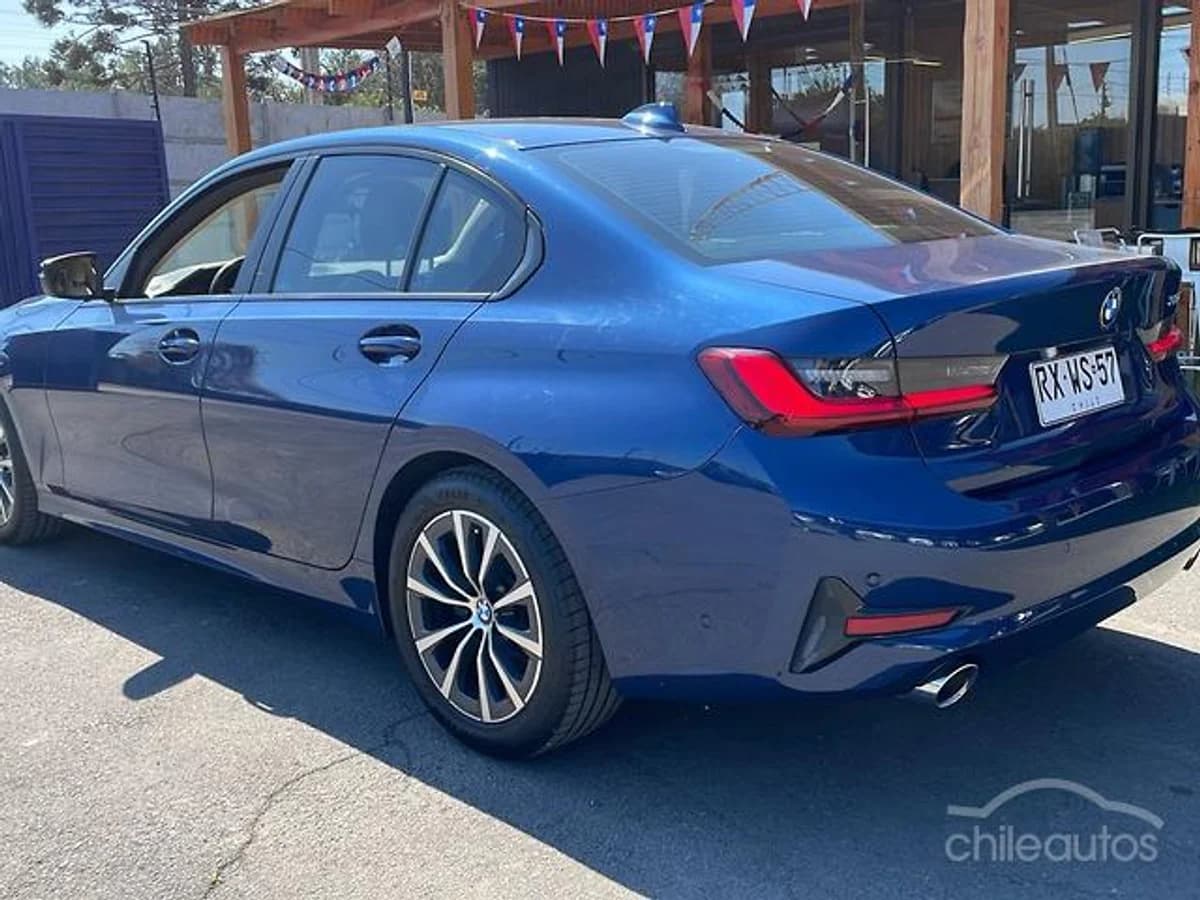 2022 BMW 320I 2.0 AT - Imagen 3