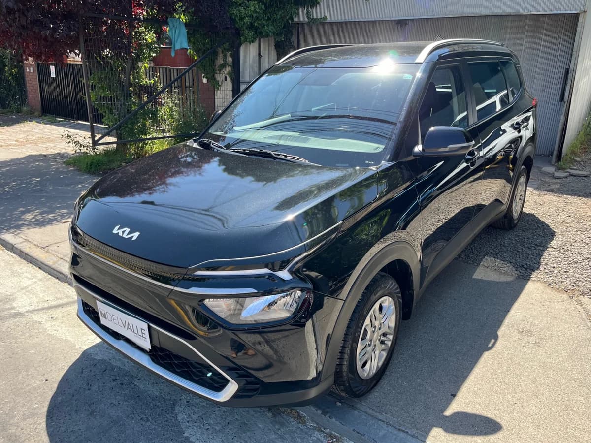 2022 KIA CARENS LX 1.5 - Imagen 1