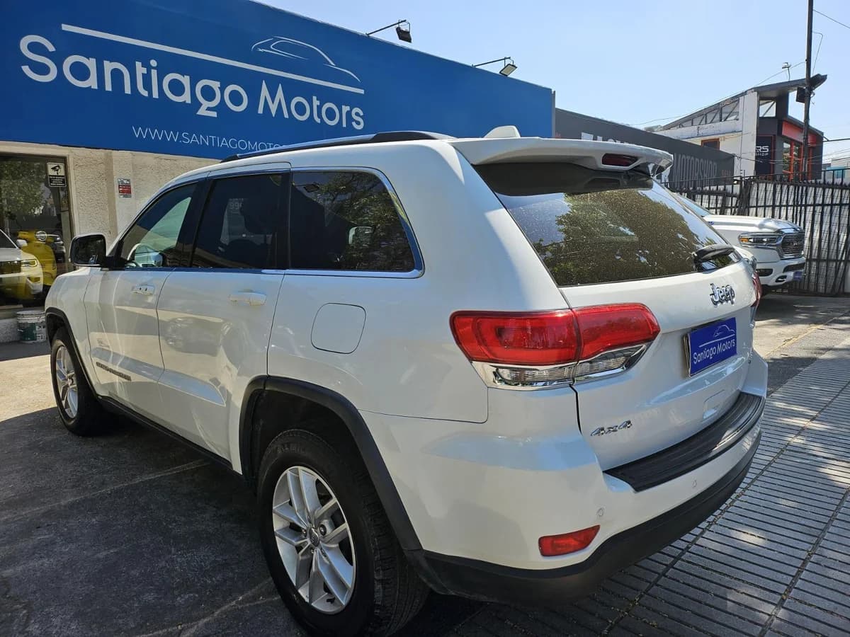 2018 JEEP GRAND CHEROKEE LAREDO 3.6 - Imagen 4