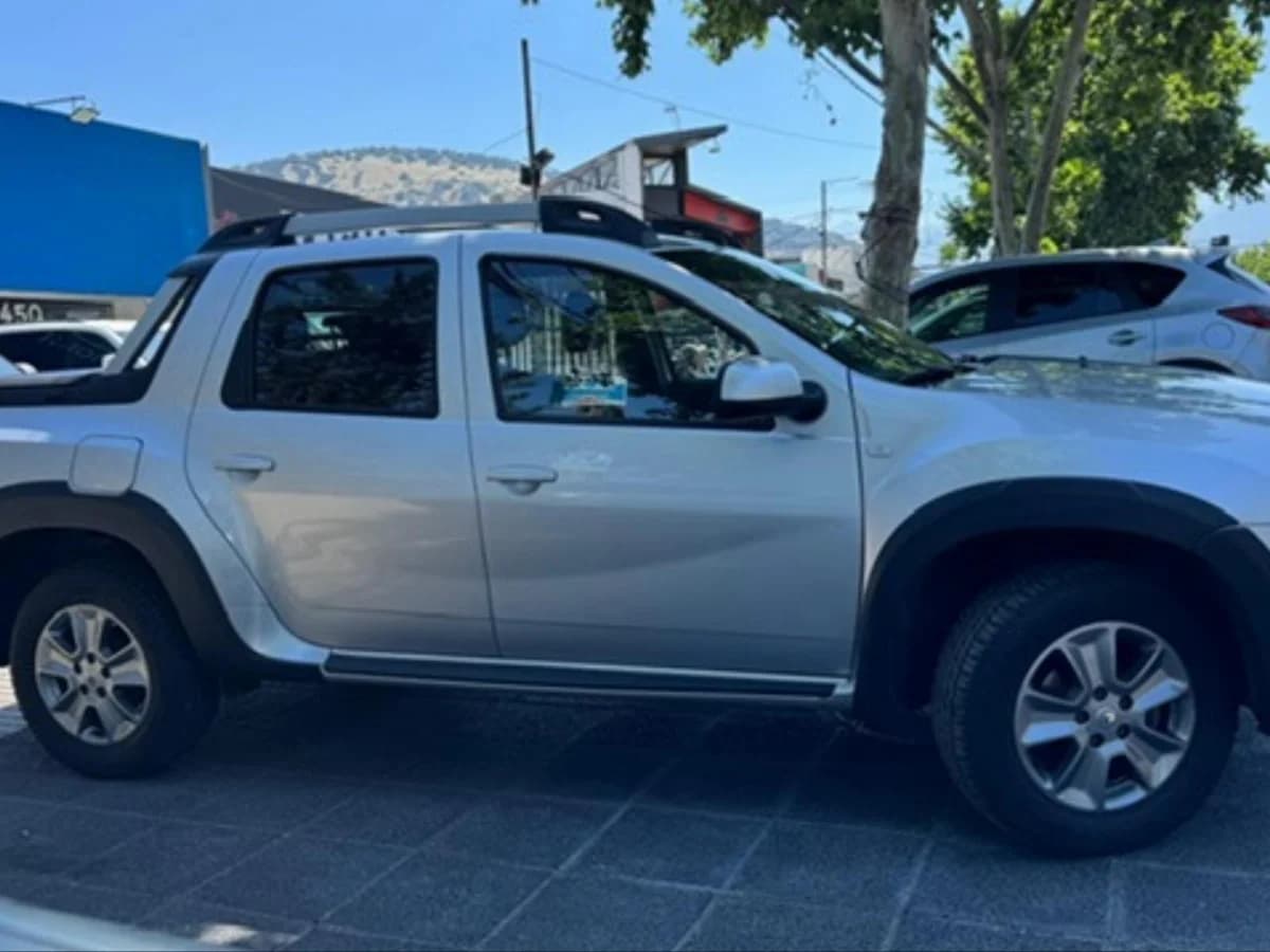 2022 RENAULT OROSH INTENS OUTSIDER - Imagen 1