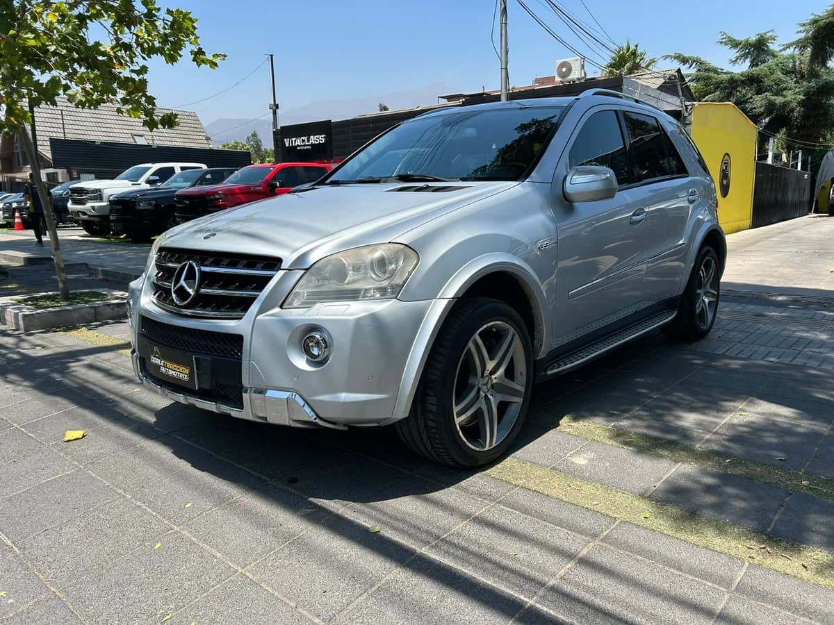 2011 MERCEDES BENZ ML 63 AMG - Imagen 3