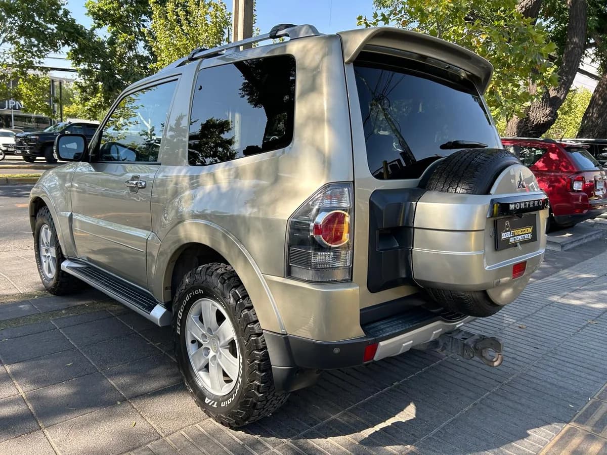 2009 MITSUBISHI MONTERO 3.8 - Imagen 4