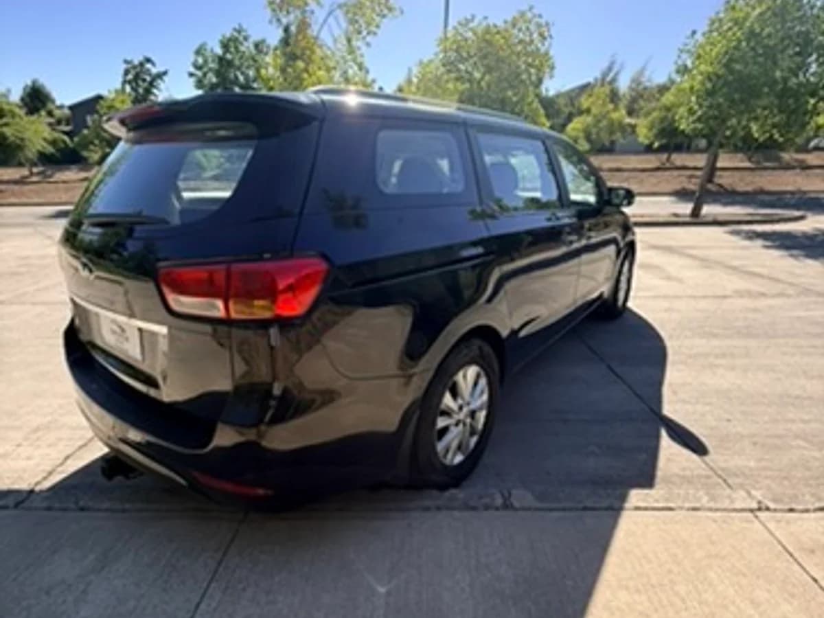 Kia Grand Carnival 3.3 V6 - Imagen 10