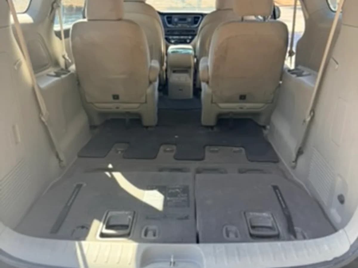 Kia Grand Carnival 3.3 V6 - Imagen 16