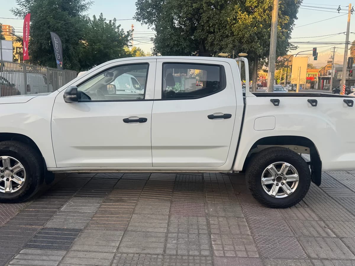 MAXUS T60 DCAB 4X2 2.8 2.8 2021 - Imagen 4