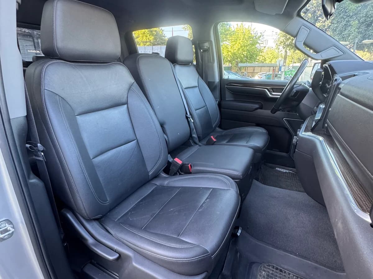 CHEVROLET SILVERADO 4X4 CC 5.3 AUT - Imagen 7