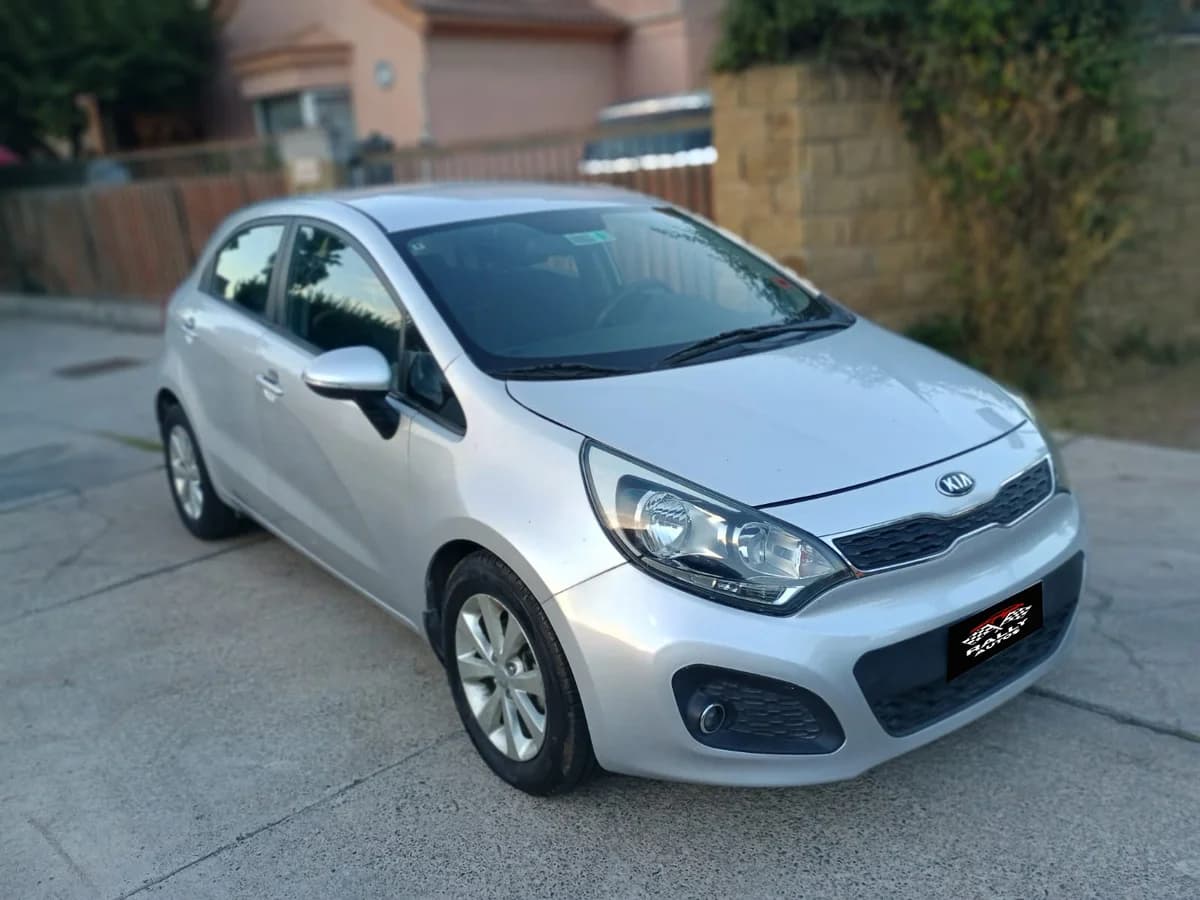 KIA RIO 5 2015 1.4 MT6