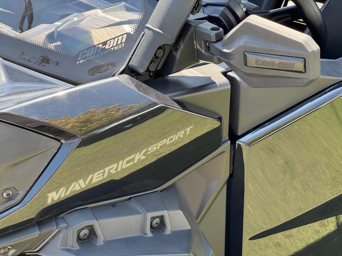 CAN AM MAVERICK SPORT 2024 - Imagen 10
