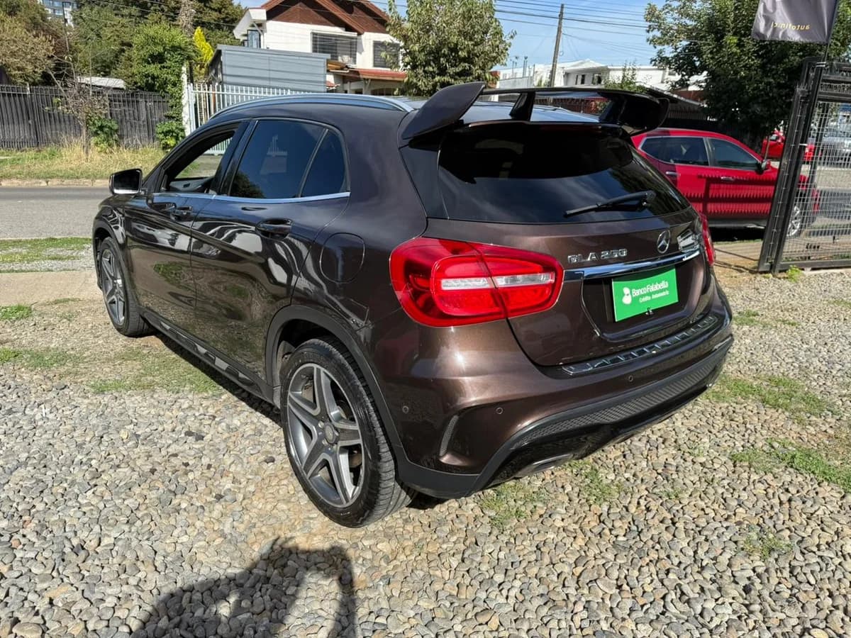 MERCEDES BENZ GLA250, 2016 | 2.0 4MATIC 4X4 AT 5P - Imagen 7