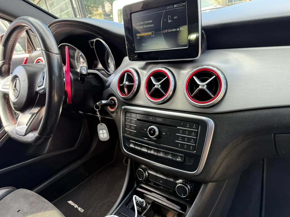 MERCEDES BENZ GLA250, 2016 | 2.0 4MATIC 4X4 AT 5P - Imagen 9