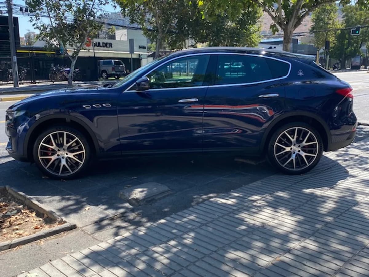 MASERATI LEVANTE SQ4 Bi turbo 430 HP. 2019 - Imagen 8