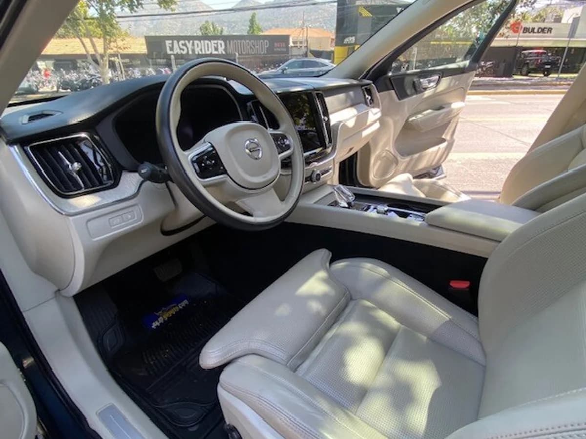 VOLVO XC60 T8 R Awd Recharge 2023 - Imagen 14