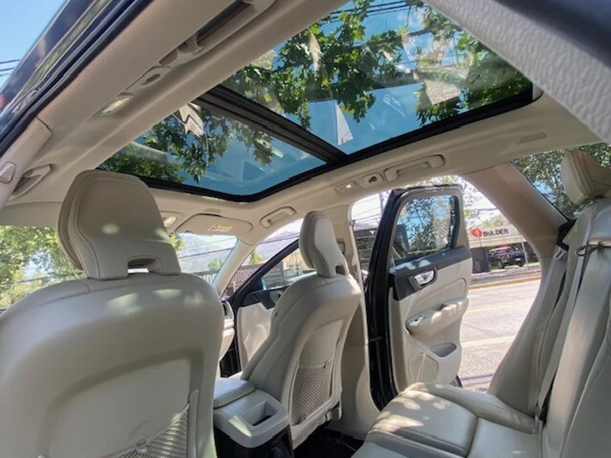 VOLVO XC60 T8 R Awd Recharge 2023 - Imagen 16