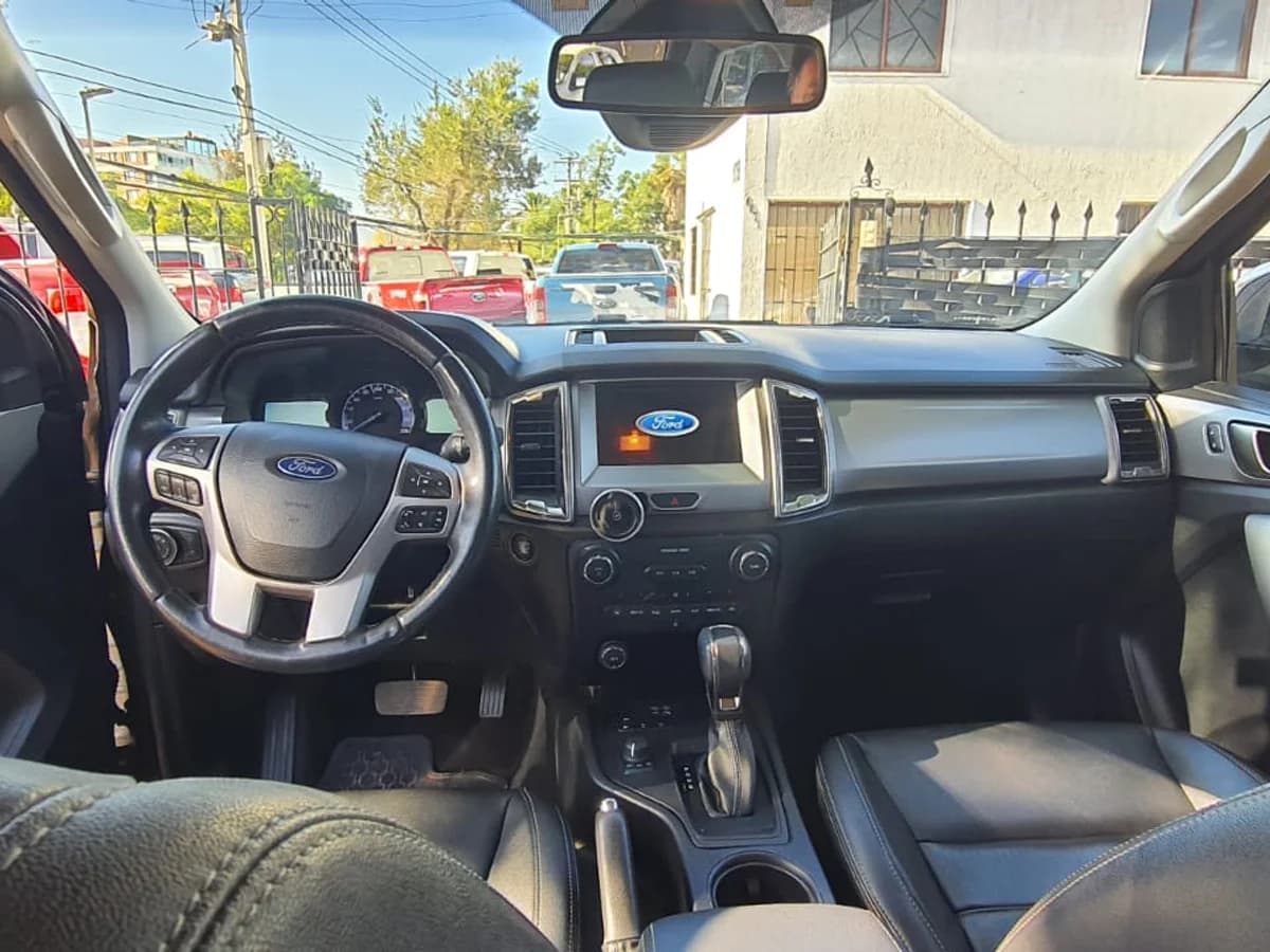 FORD RANGER 3.2 LIMITED 4X4 CUERO DIESEL UNICO DUEÑO EXTRAORDINADIA - Imagen 11