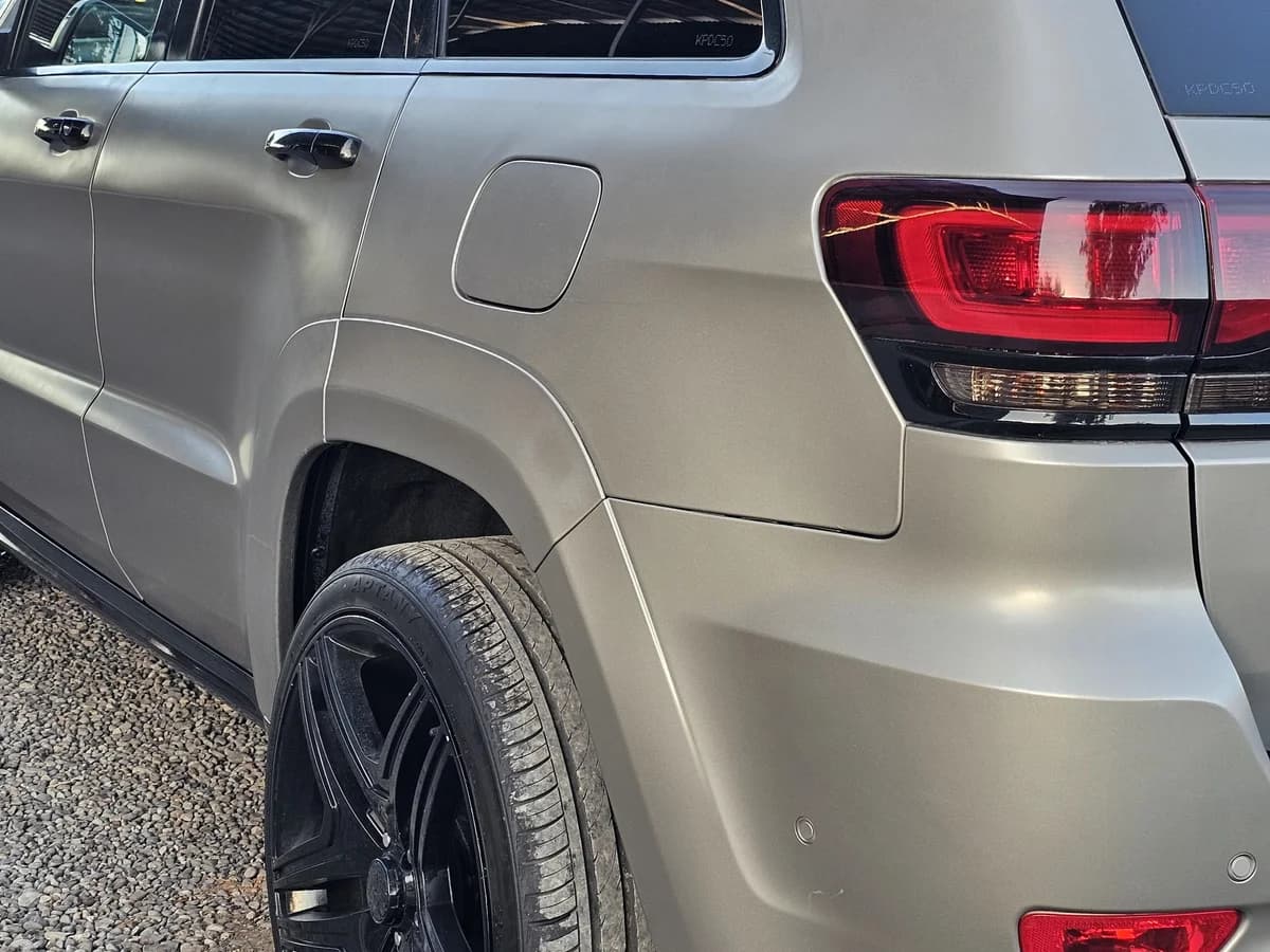 Jeep grand cherokee srt8, 6.4cc automático - Imagen 18
