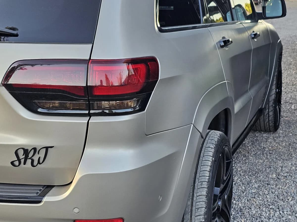Jeep grand cherokee srt8, 6.4cc automático - Imagen 19