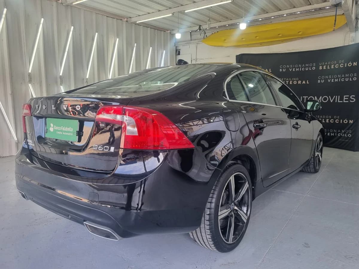 VOLVO S60 COMFORT 2.0 DIESEL 4X4 AT - Imagen 8